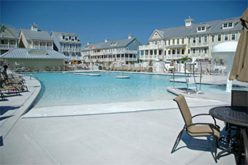 Sunset Island Outdoor Swimming Pool